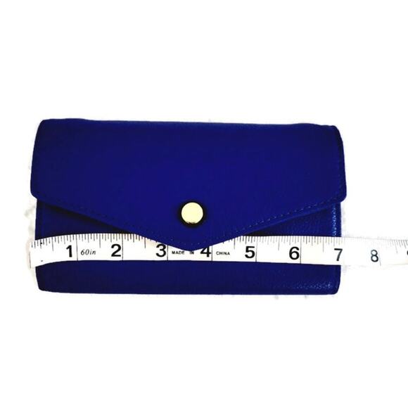 Stella & Max Women's Blue Pebbled Leather Crossbody Smartphone Wallet Clutch - Picture 5 of 6